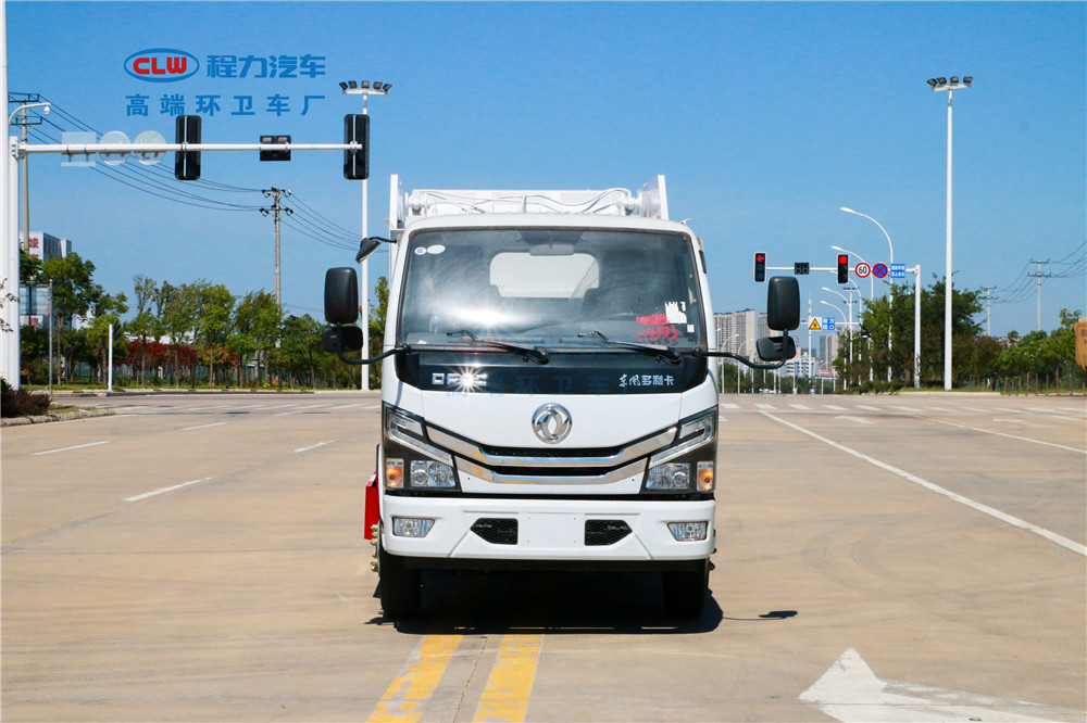東風(fēng)小多利卡后裝無泄漏壓縮式垃圾車