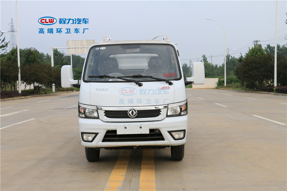 東風(fēng)涂逸無(wú)泄漏式垃圾車(chē)